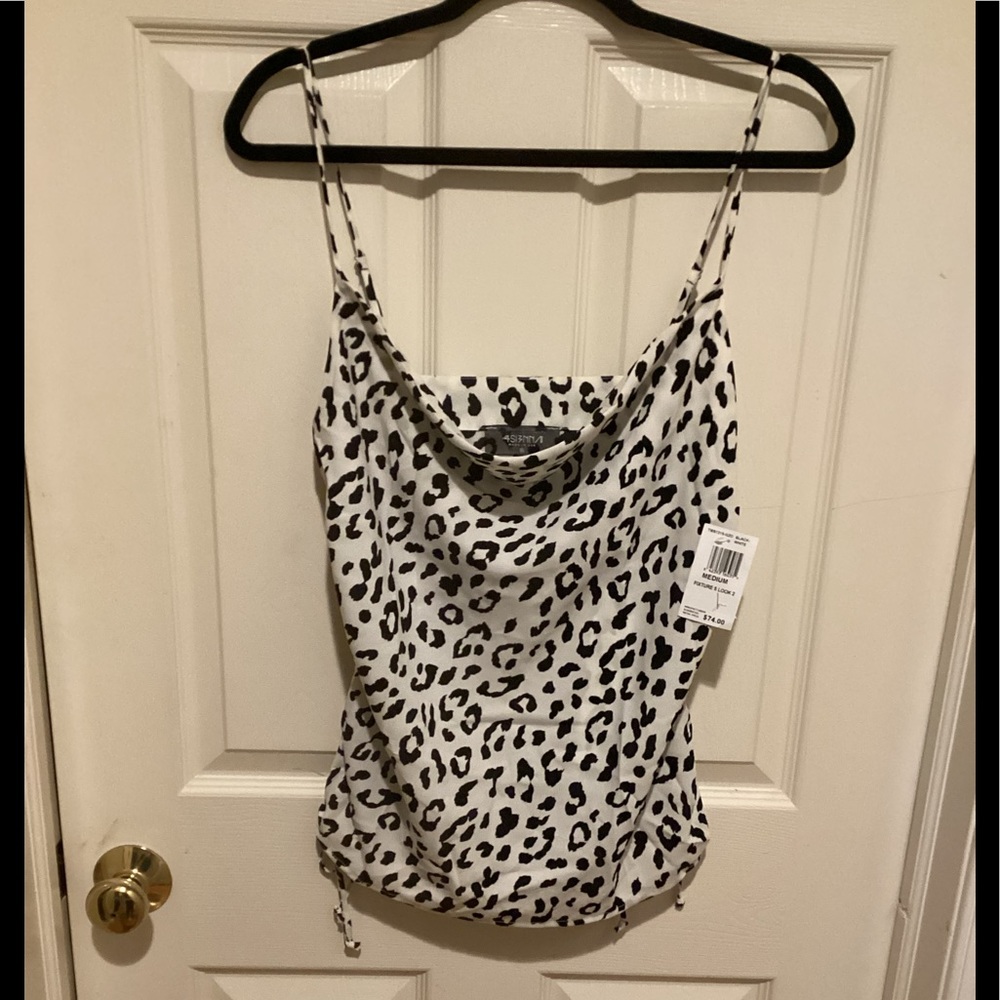 4siznna cropped top, animal print with adjustable tie ruched sides, Size M